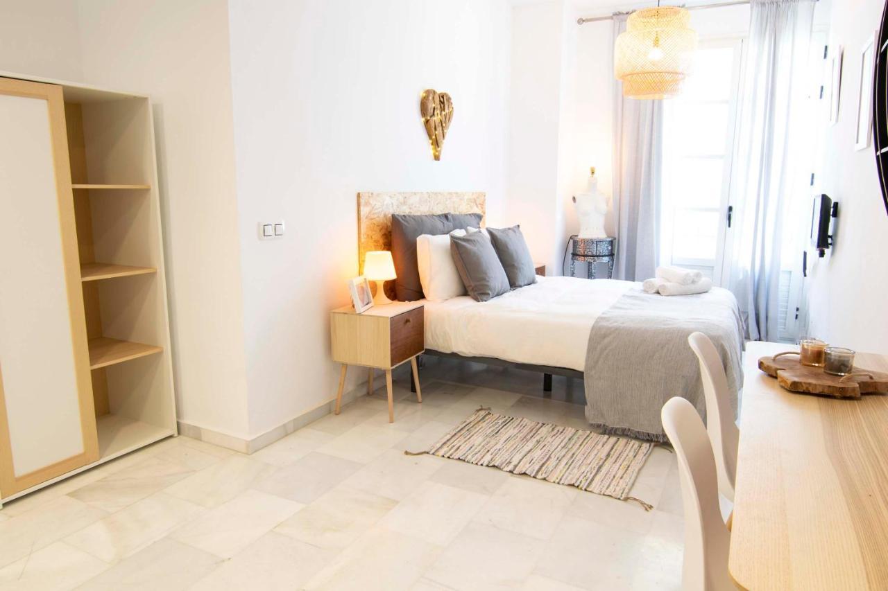 P&P Apartaments Pena Малага Экстерьер фото